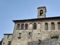 Antico palazzo con torre campanaria a Bibbiena. Un luogo ricco di storia, perfetto per scoprire cosa vedere.