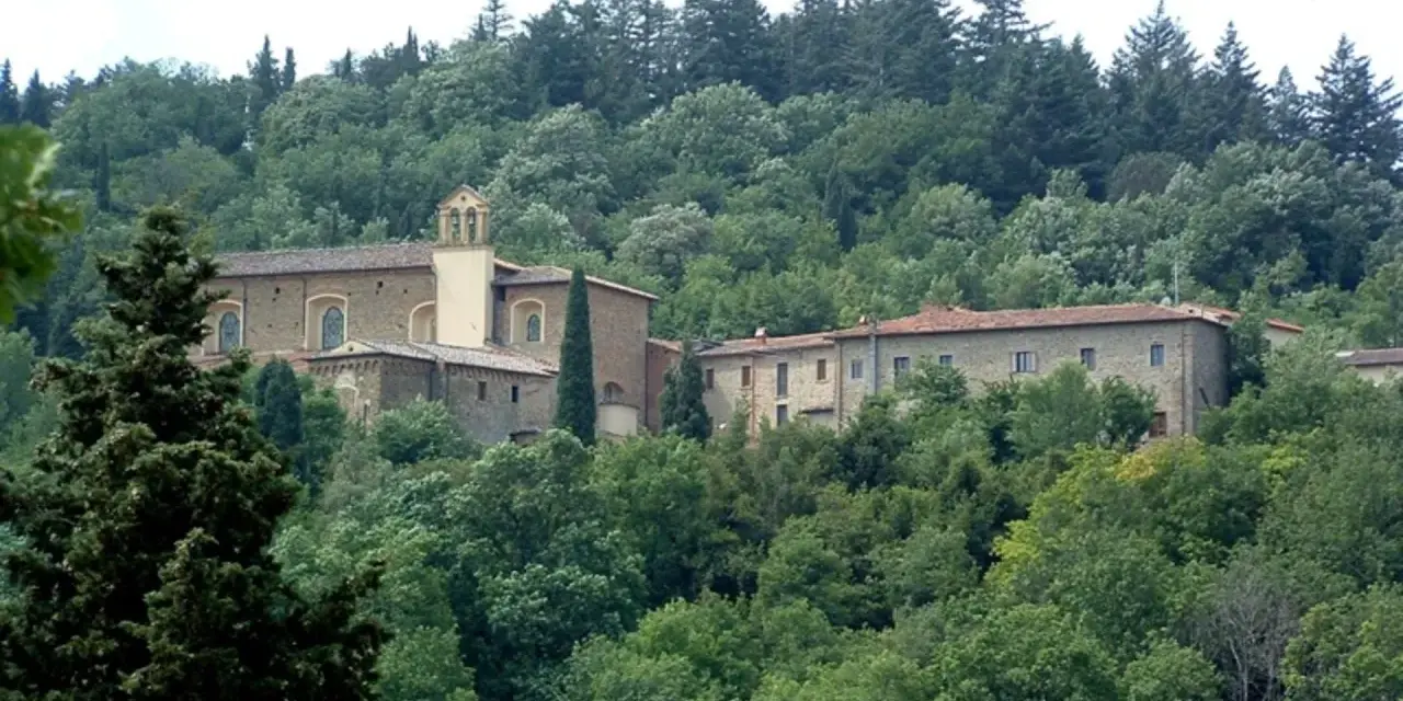 Antico complesso monastico immerso nel verde delle colline di Sargiano, Arezzo.