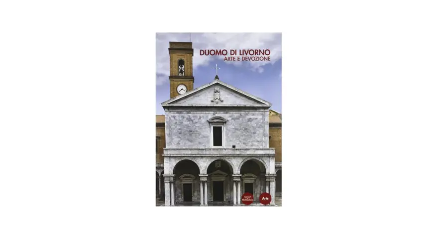 Il Duomo di Livorno, con la sua facciata in marmo e il campanile, è un simbolo di arte e devozione.